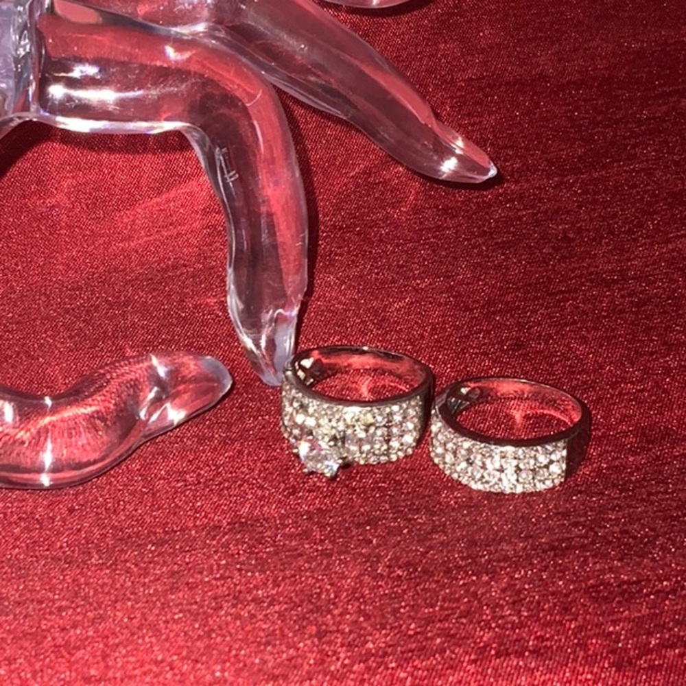 engagement ring - Picture 5 of 5
